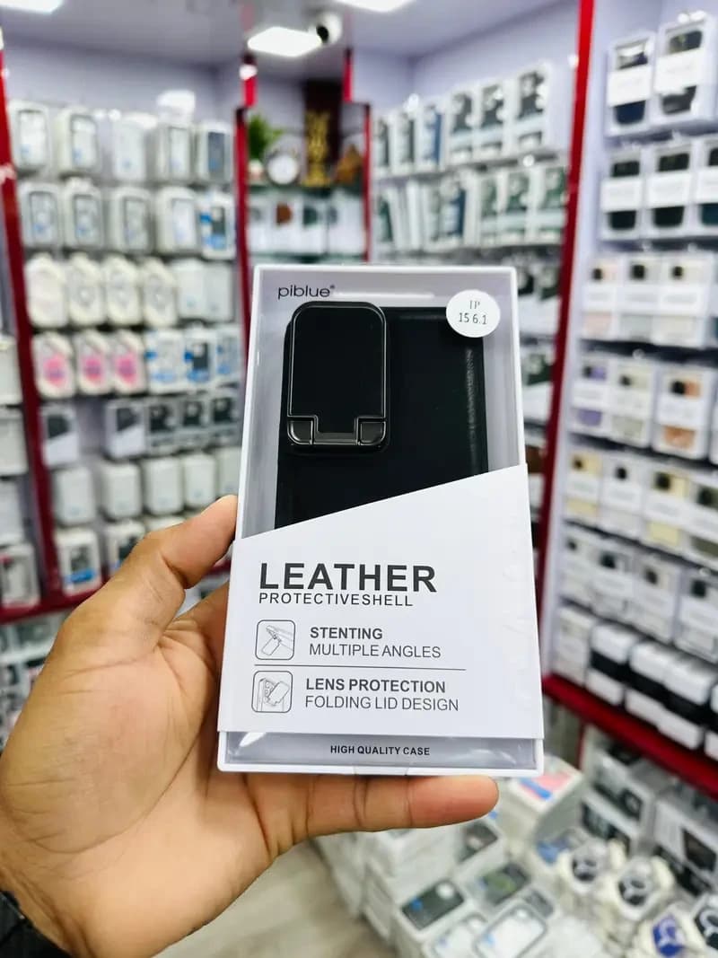 iPhone 15 Plus PU Leather Magnetic Clasp Kickstand Hand Strap Protective Cover (